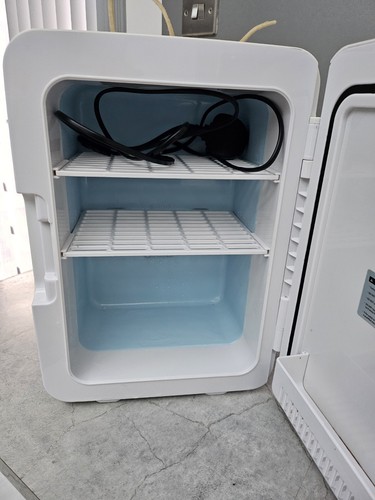 Mini small counter fridge - counter,